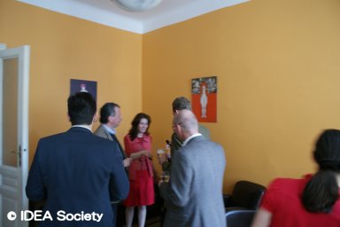 http://www.idea-society.org/data/2010/20100508e.jpg