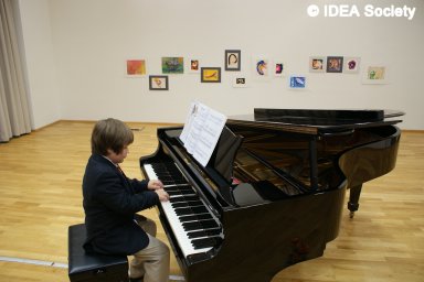 http://www.idea-society.org/data/2011/20110608kids5.jpg